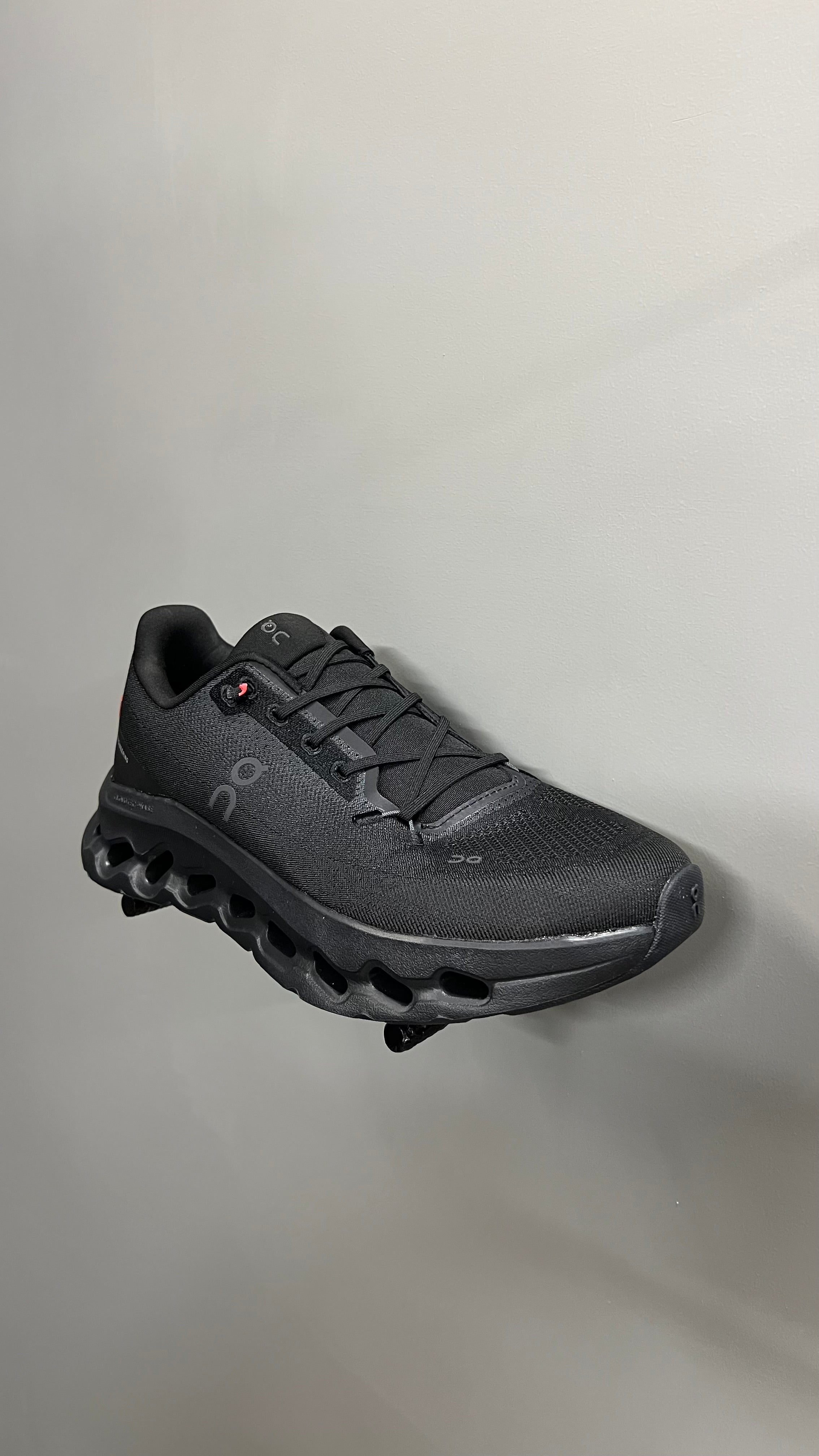 Cloudtilt Eclipse | Black