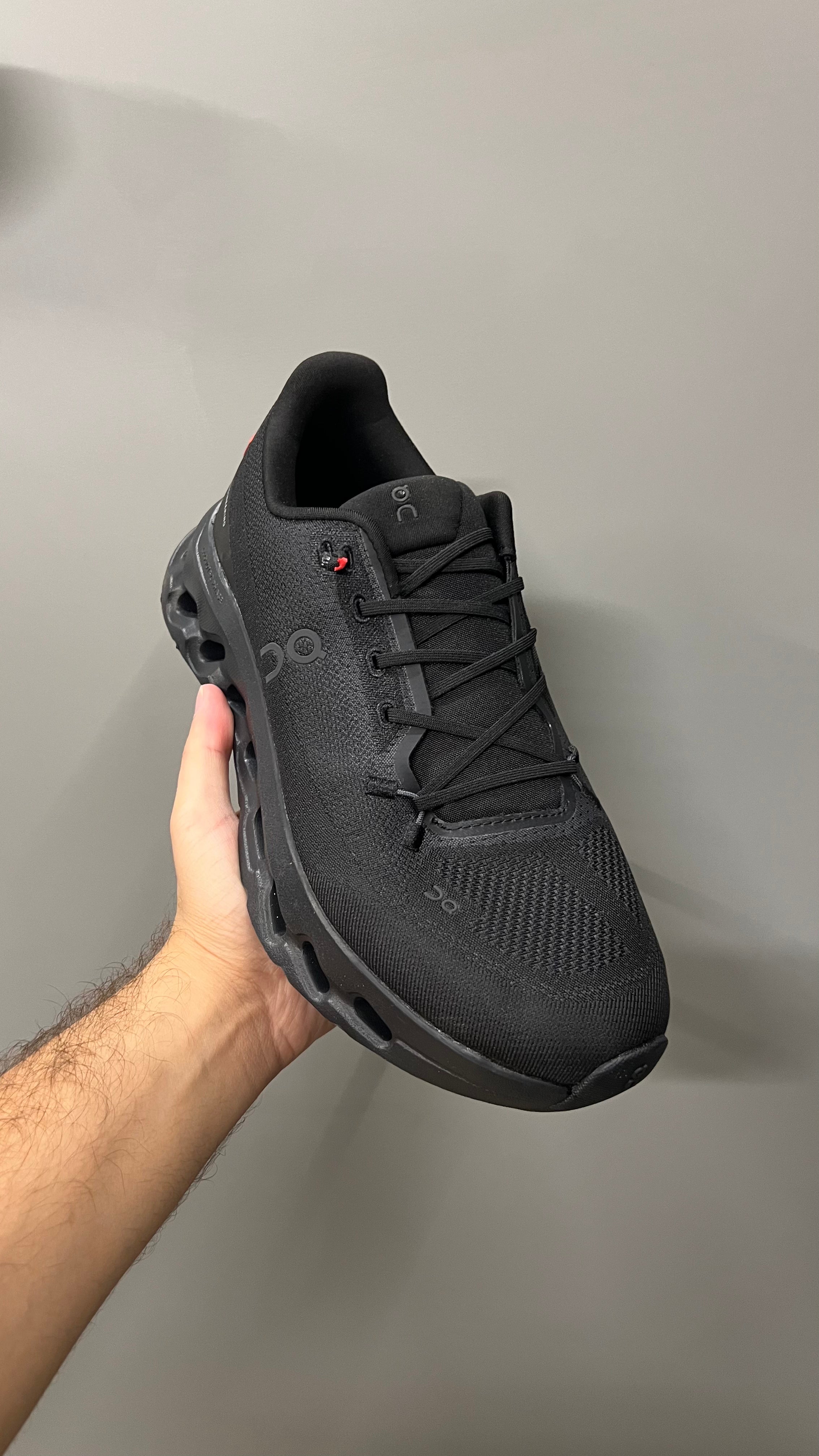 Cloudtilt Eclipse | Black