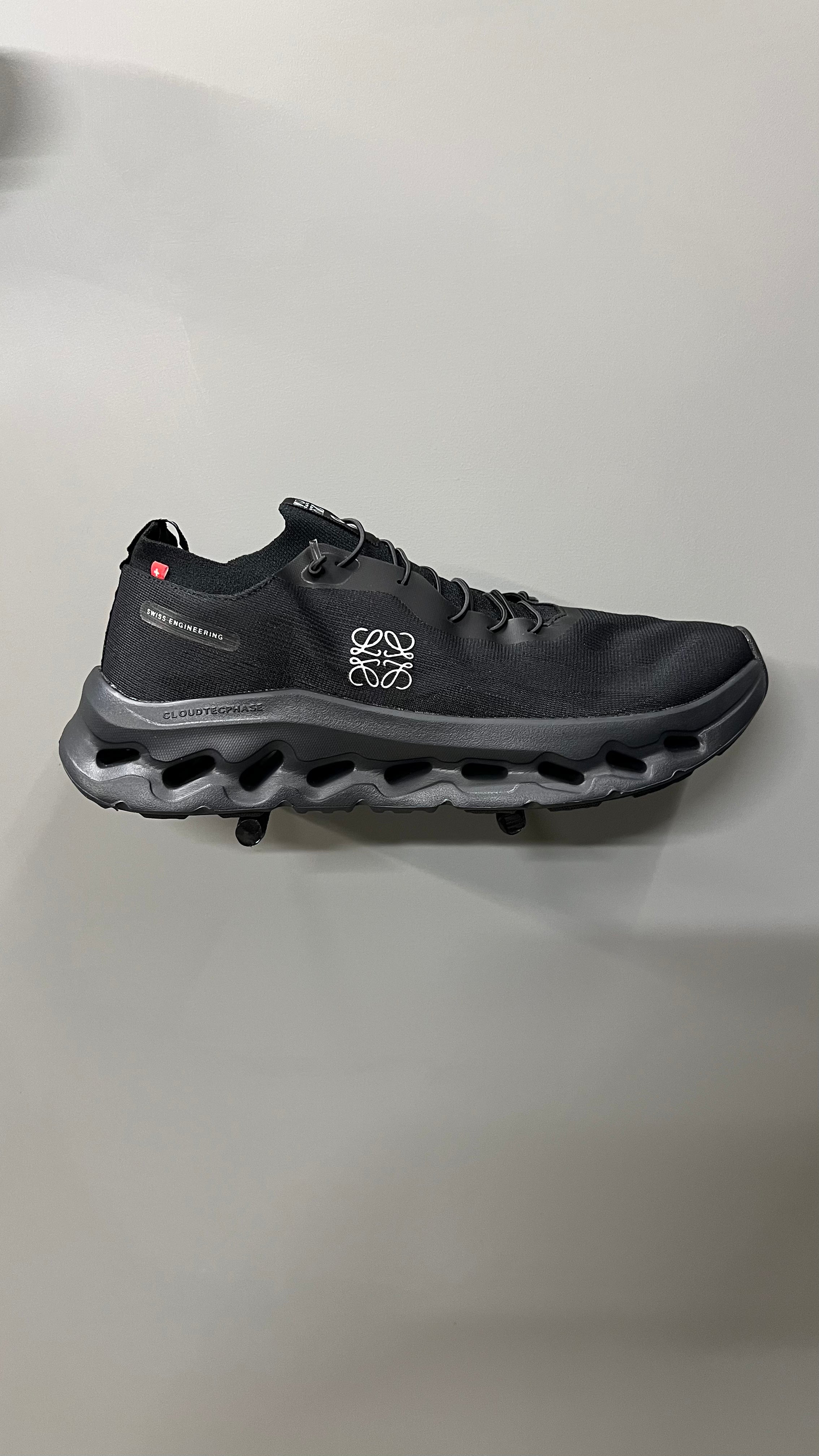 Cloudtilt LOEWE All Black